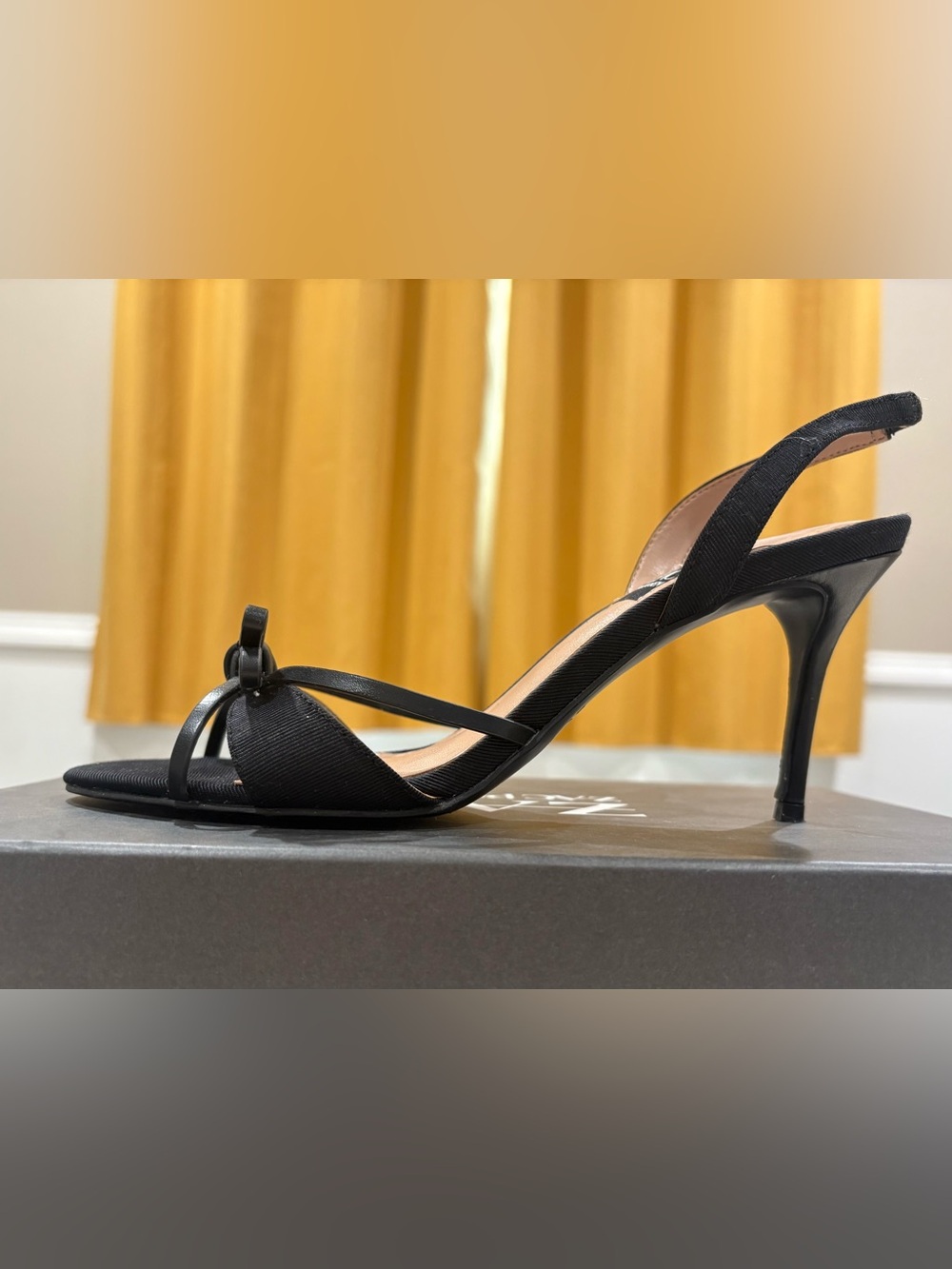 ZAC Zac Posen Black Bow Slingback Heels Size 8